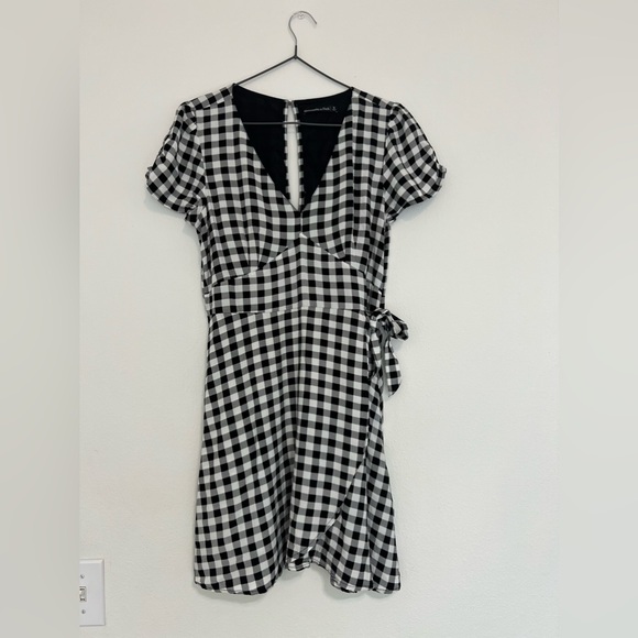 Abercrombie & Fitch Woman’s Plaid Gingham Dress - Picture 2 of 14